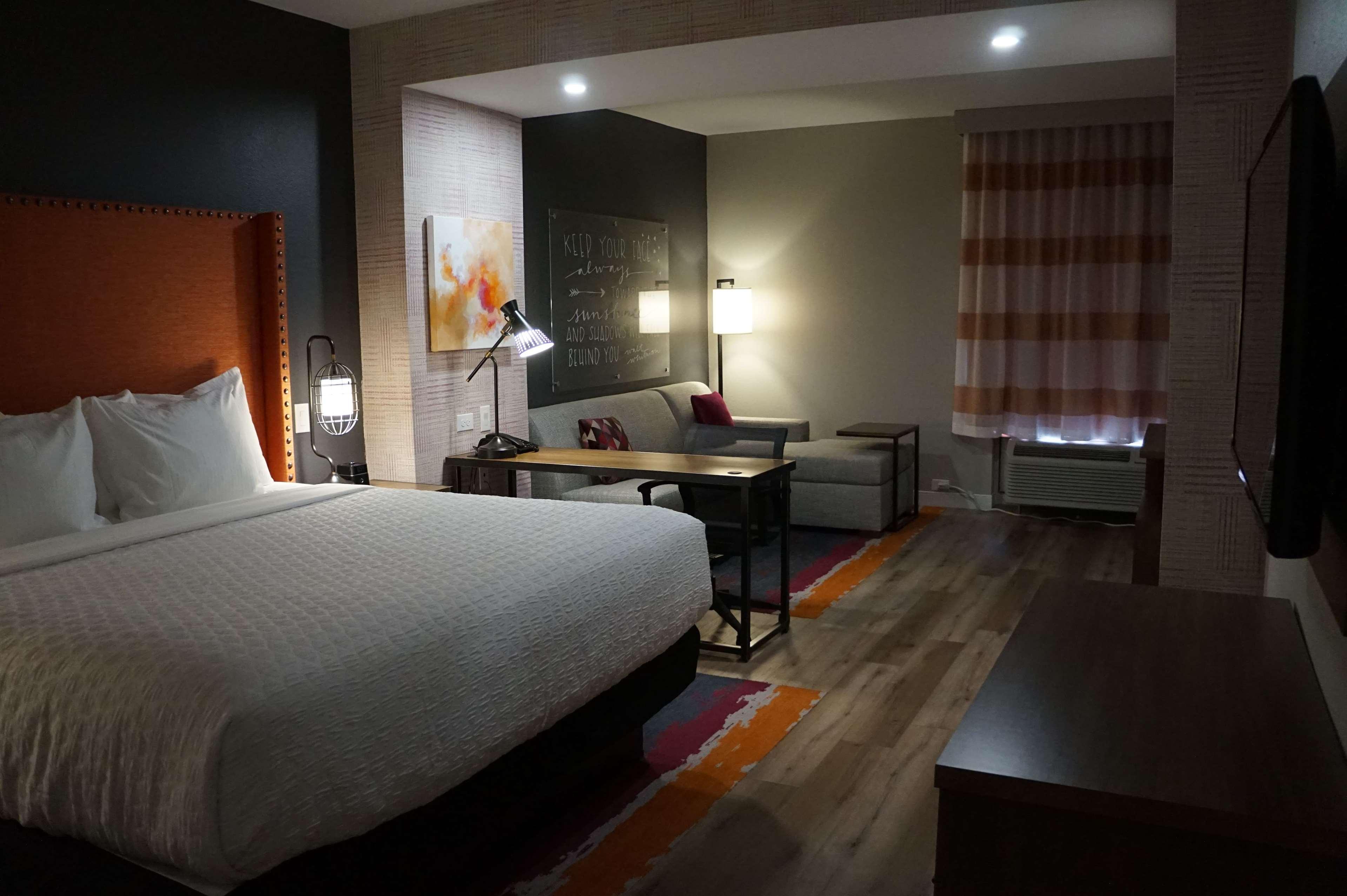 La Quinta Inn & Suites By Wyndham Lewisville Luaran gambar